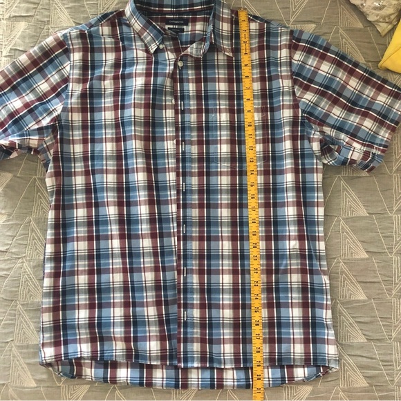 Men’s Croft & Barrow One Pocket Button Down Short Sleeve Shirt - Picture 4 of 7